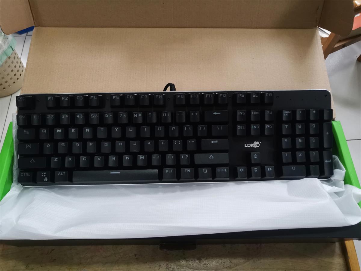 雷迪凯机械键盘g1000,超值机械键盘只要1块钱