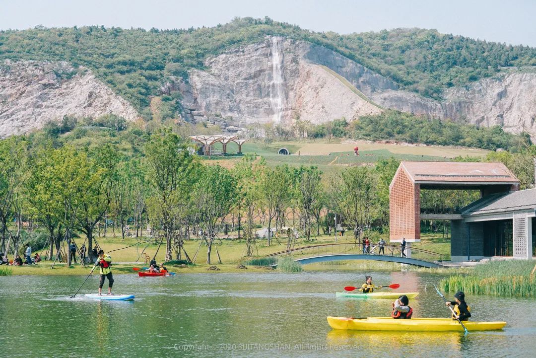 南京汤山哪里可以玩皮划艇,汤山矿坑公园三叠湖皮划艇