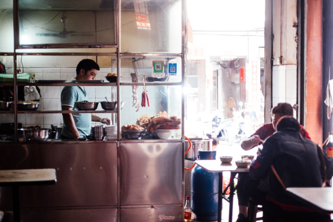 海南牛腩饭哪家最好吃,海口清汤牛腩饭