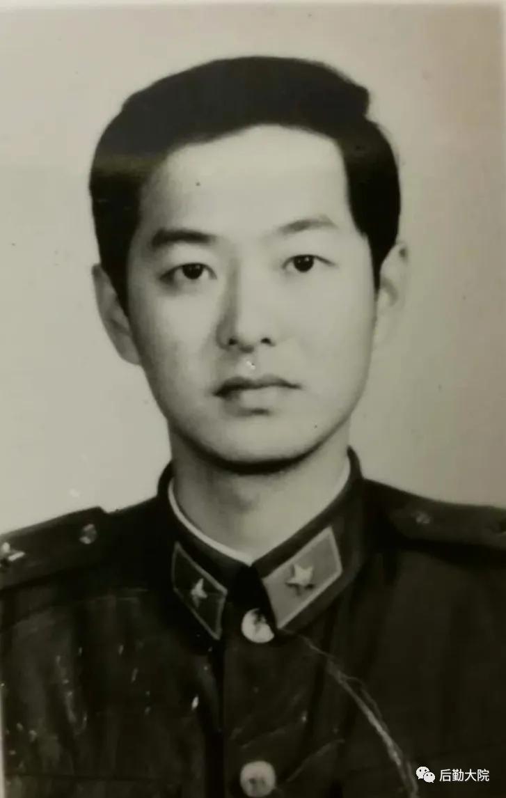 鐕曞北鑴氫笅鍐涙牎鍥剧墖,鐕曞北灏戝勾鍐涙牎