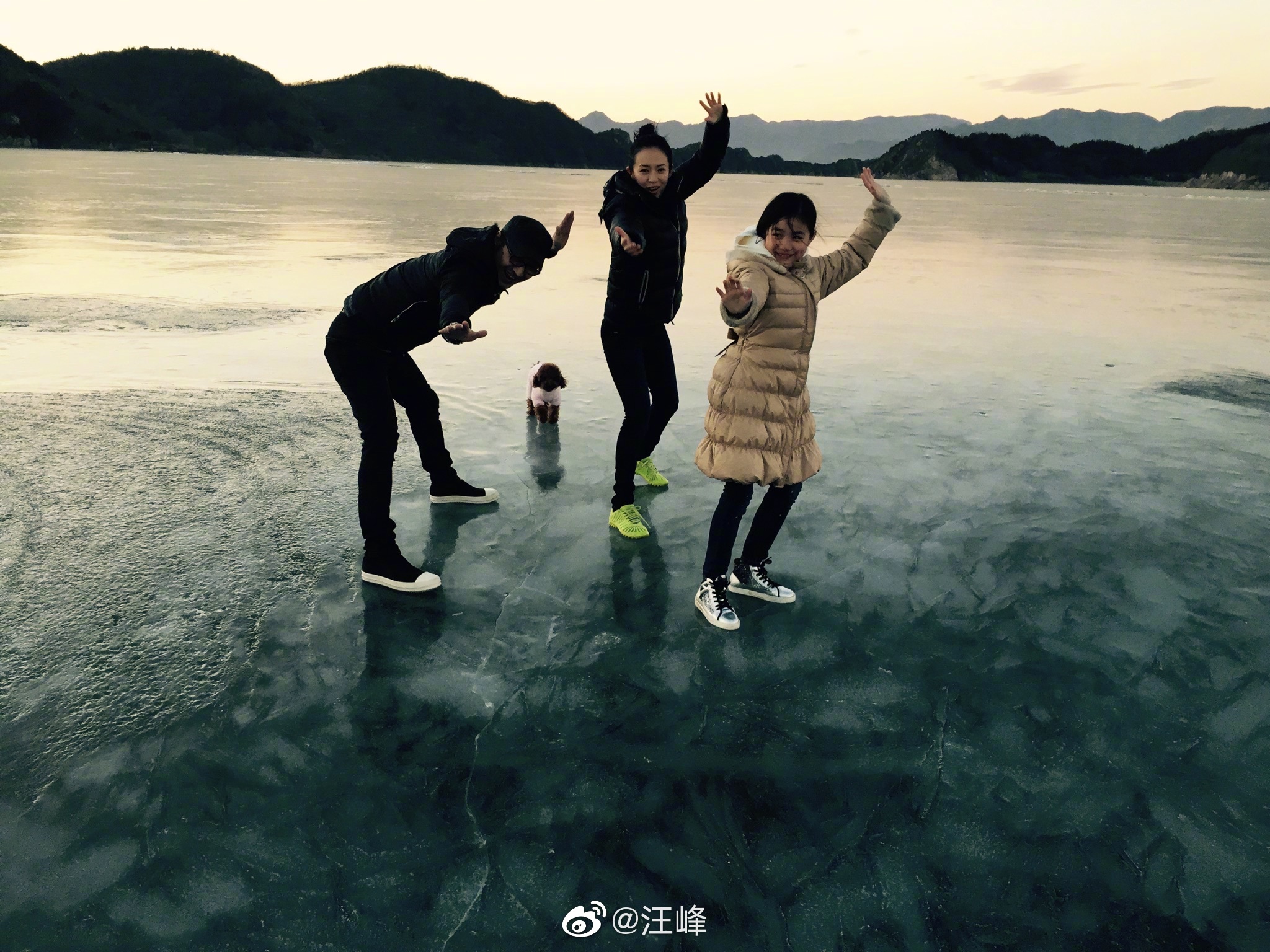 小苹果现照,小苹果美貌抢镜