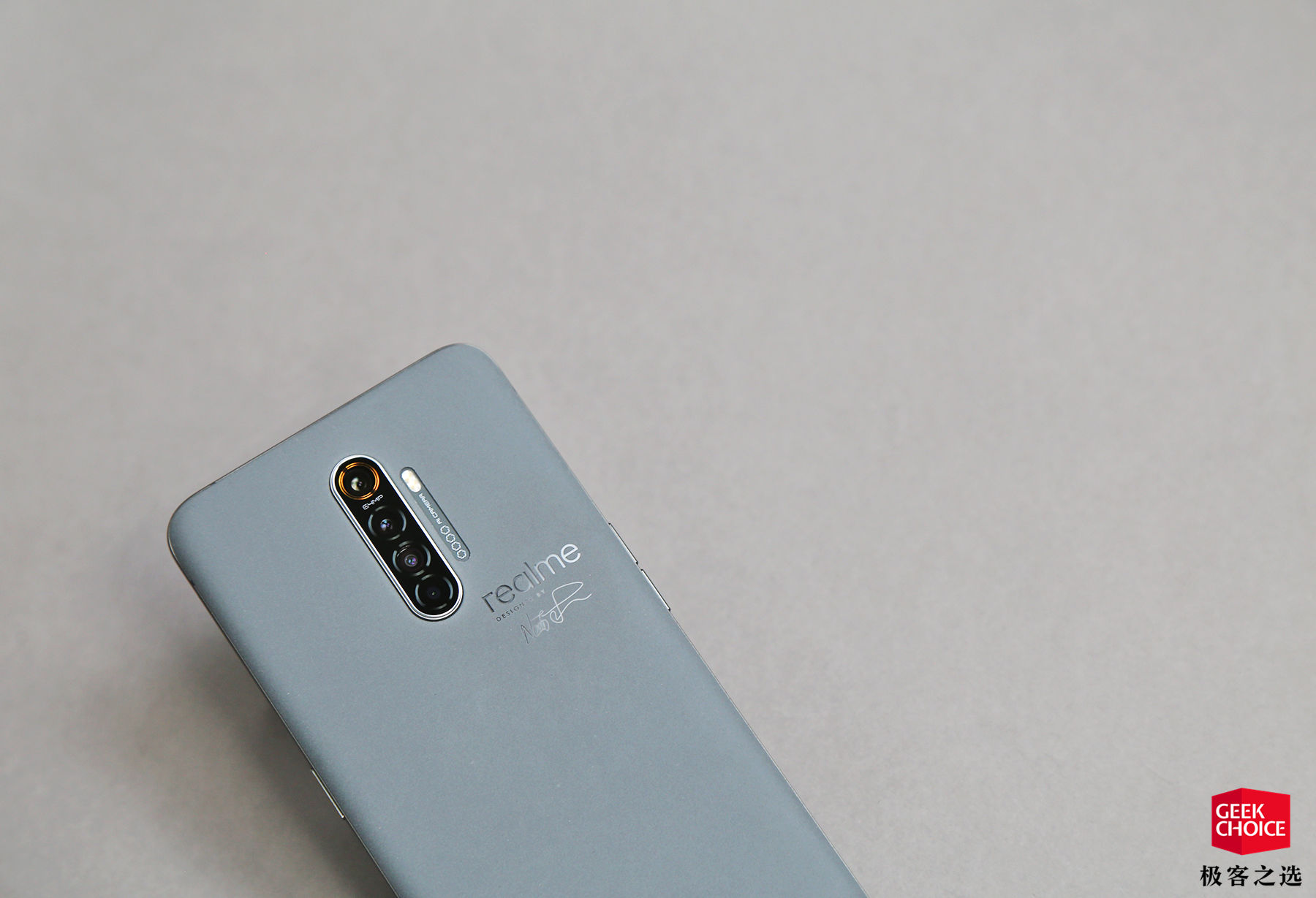 realmex2pro大师版手感,realmex2pro大师版处理器