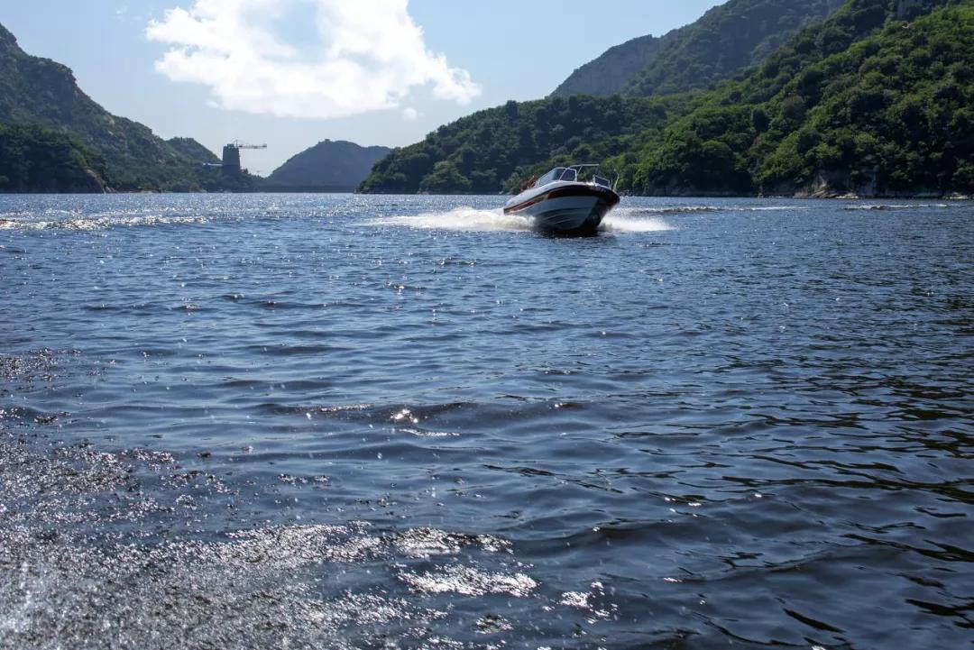 青龙峡风景区秋景,欣赏青龙湖美景