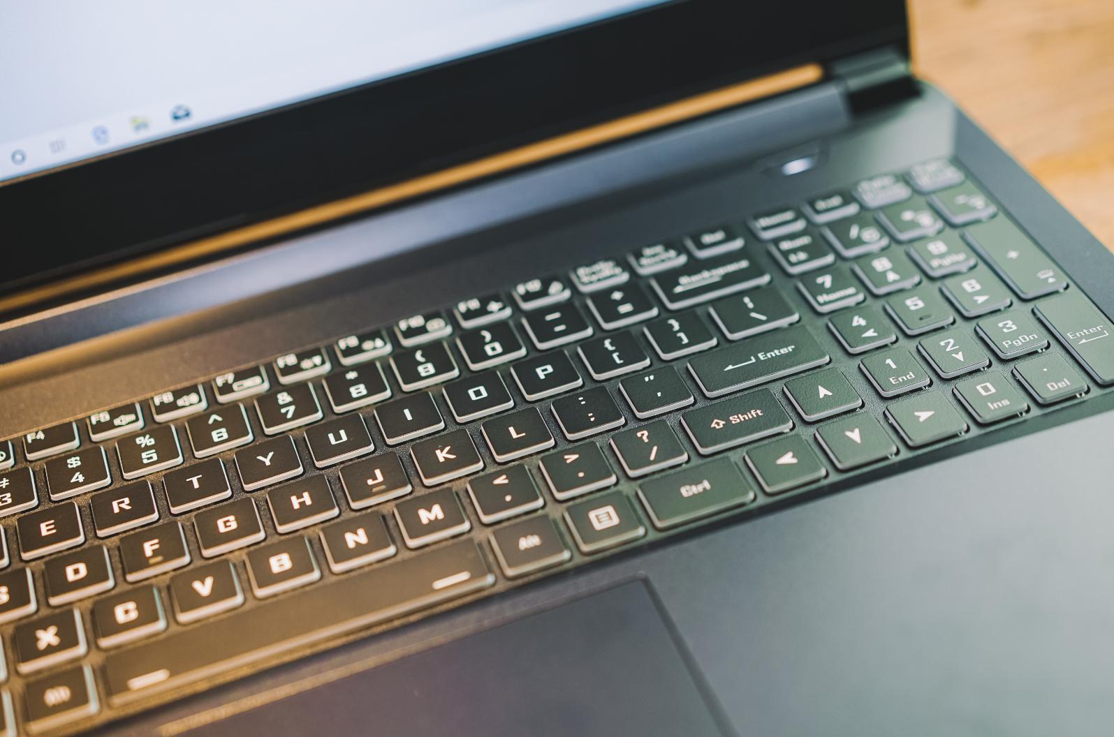 炫龙m7-e8s3怎么样,炫龙m7e6s3优缺点