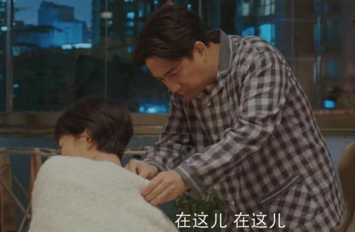 小孩看到大人亲昵该怎么办,小孩看到大人亲昵怎么引导