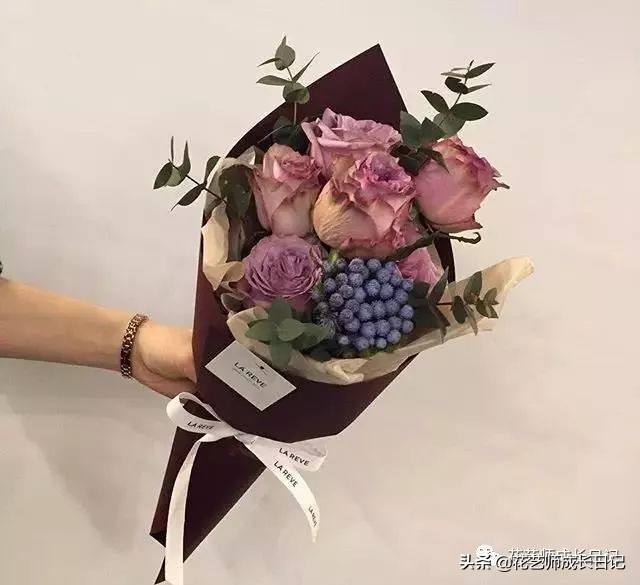 1-999朵玫瑰花分别代表什么花语,1到99朵玫瑰花花语