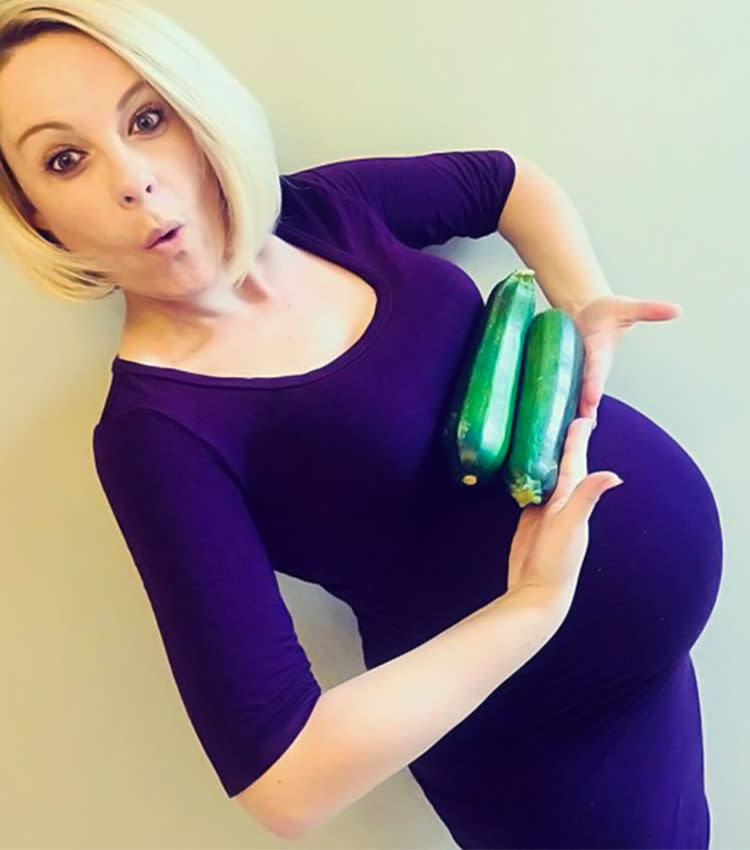 肚子里的宝宝不同时间对应的大小,怎么知道肚子里的宝宝长什么样