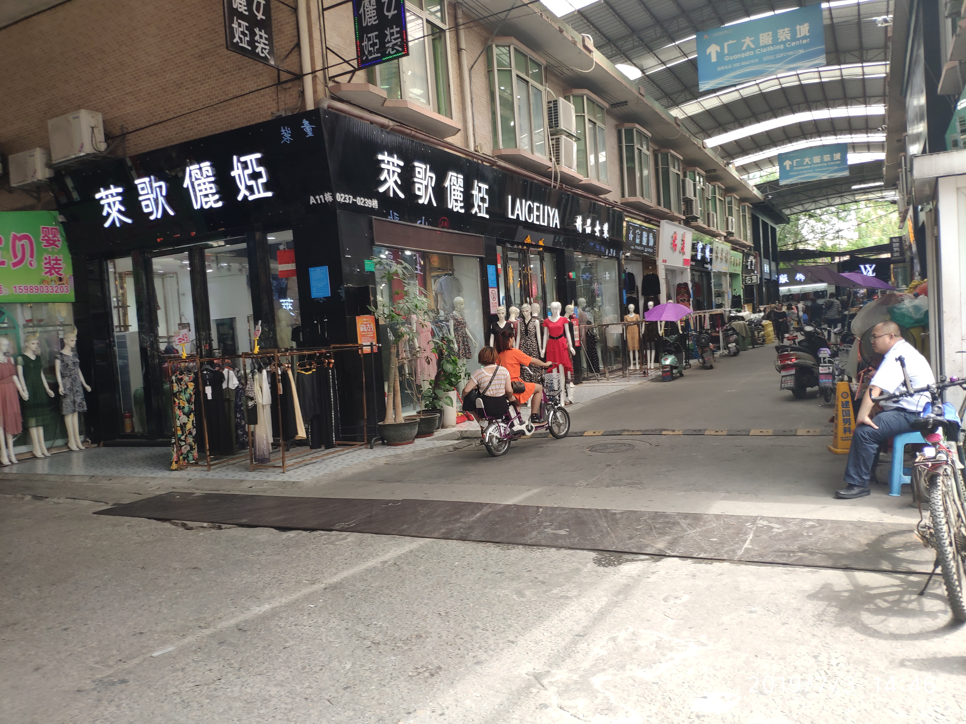 开服装店服装进货渠道有哪些呢,服装店进货技巧开服装店必看