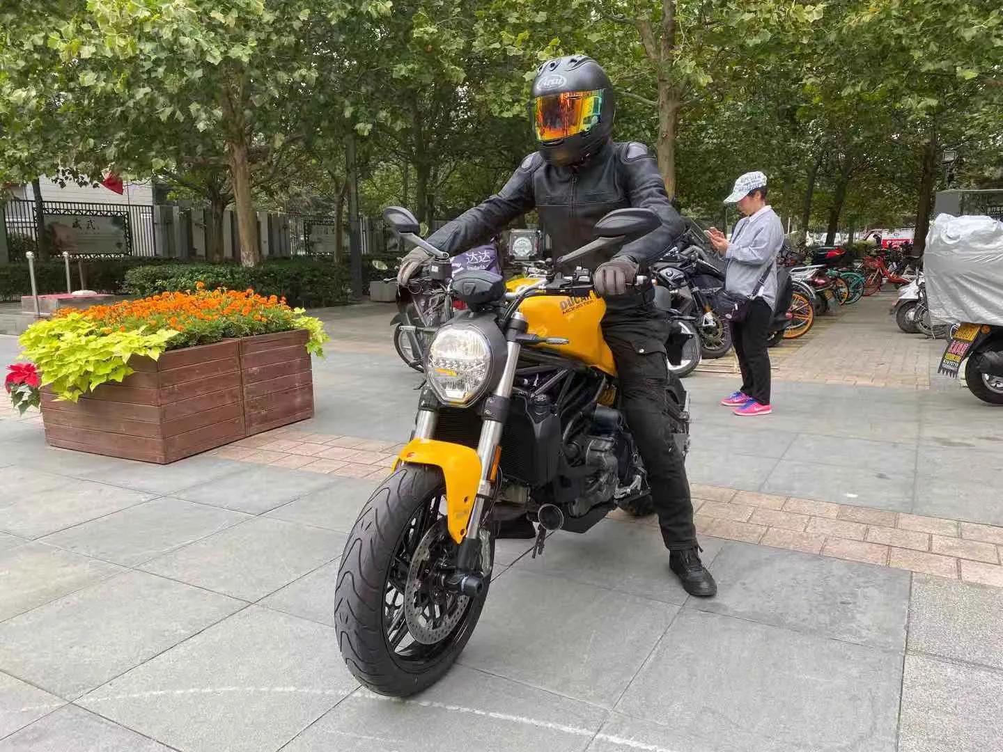 杜卡迪821山路测评,杜卡迪ducatimonster