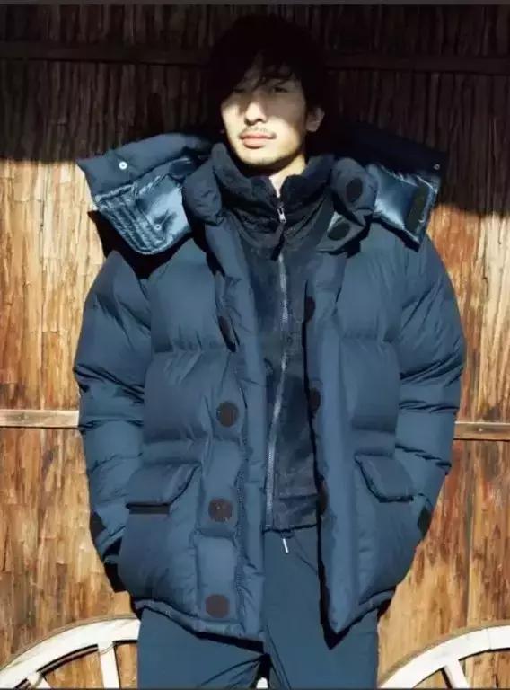 北面让supreme带火了,supreme北面挂布