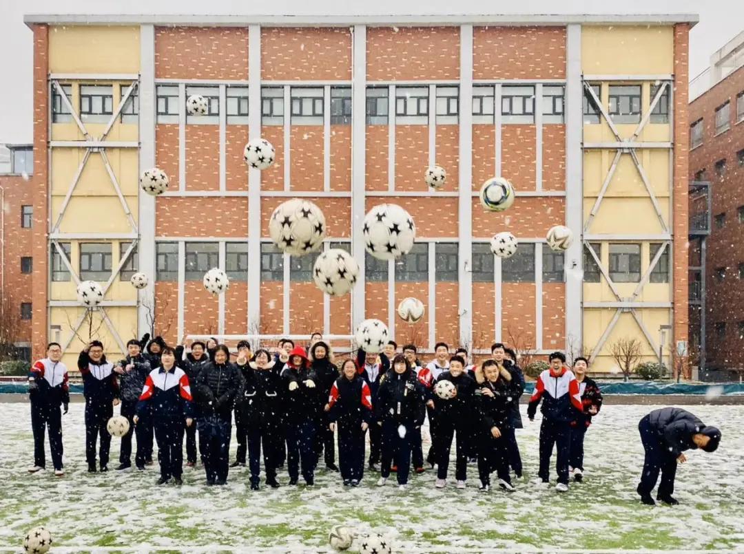 为中国足球奉献需要勇气黄健翔,对话中国足球