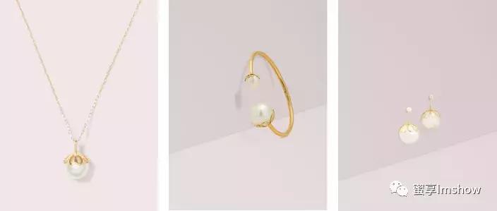 7种时尚又有品位的饰品搭配方法,百搭不过时的饰品有哪些