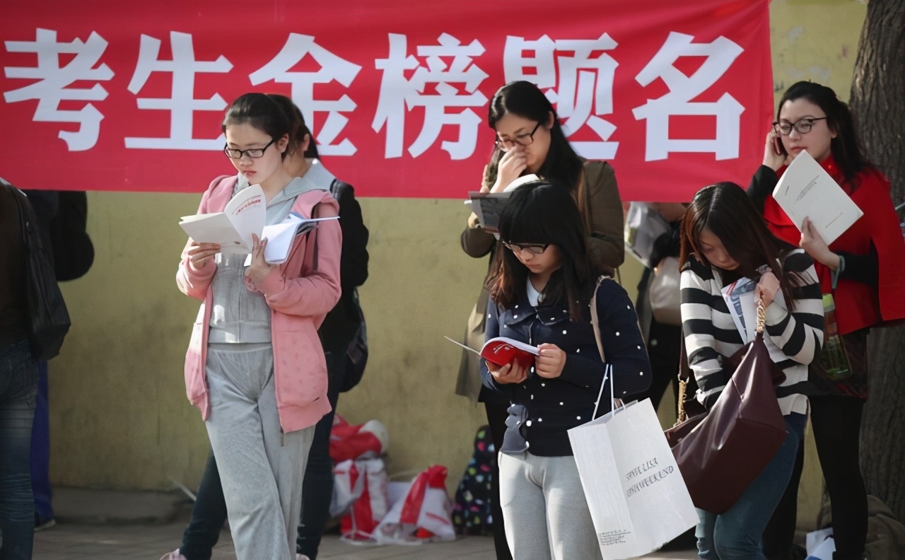 海南公务员警察报考条件年龄限制,报考公务员警察只能30岁以下吗