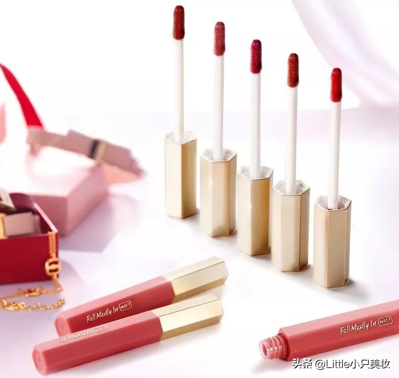 阿玛尼口红哪个颜色适合素颜黄皮,黄皮必备口红推荐