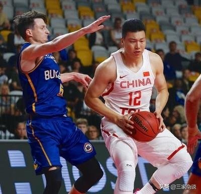 国足对比举重运动员,国足对比巨星停球