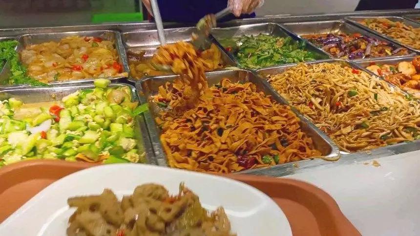 富士康电子厂打工的真实工资,富士康招聘普工一般工资多少