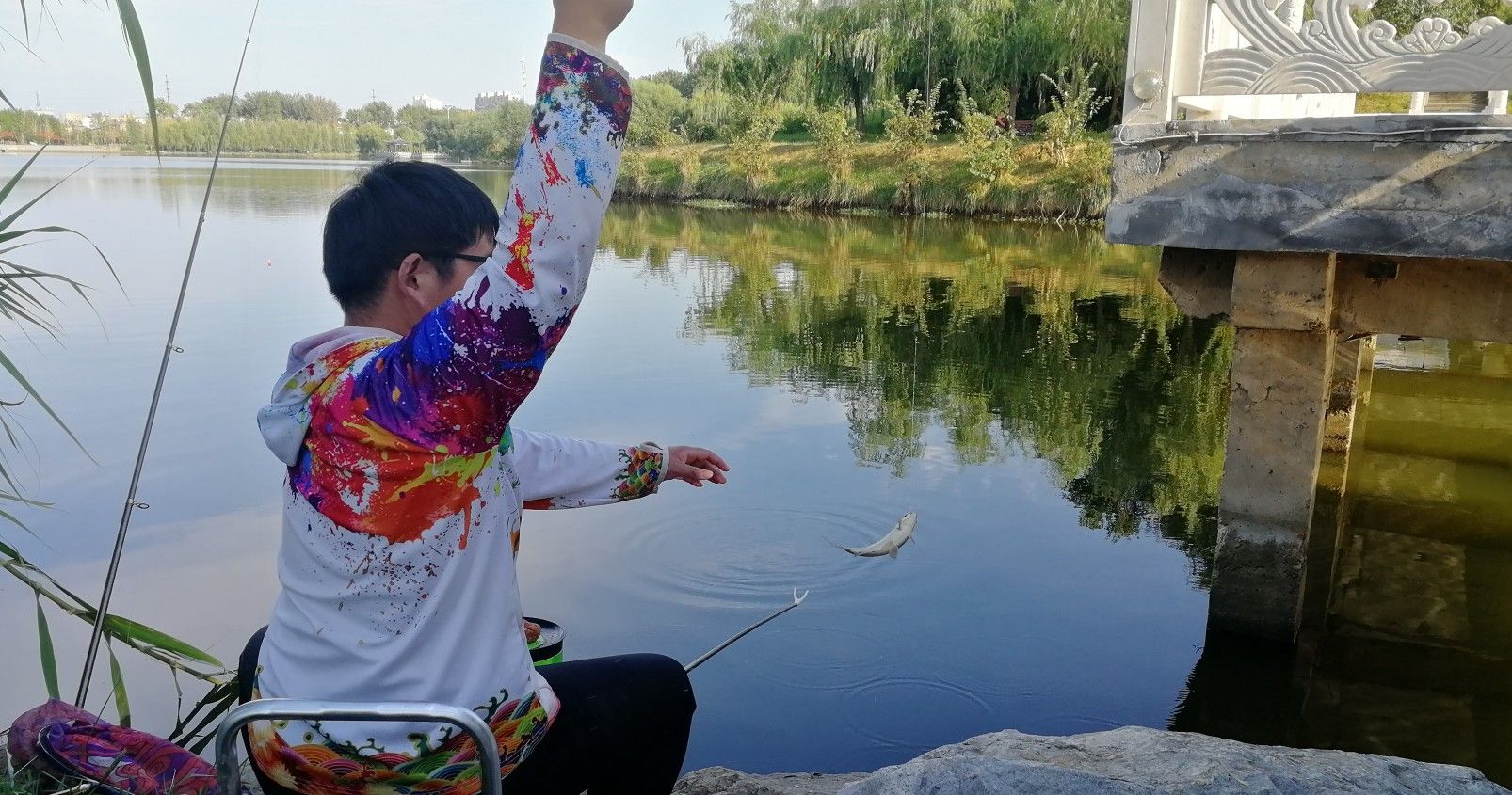 手竿钓鲢鳙钓浮怎么调漂详细过程,鲫鱼钓底还是钓浮怎么调漂