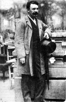 莫泊桑生活并不如想象中的美好,莫泊桑人生不尽如人意