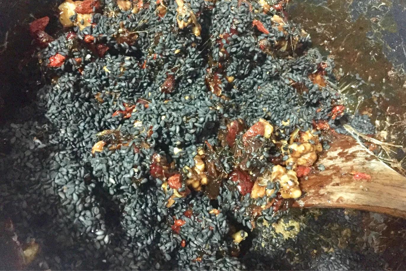 女人自制阿胶糕做零食,女人阿胶糕配方