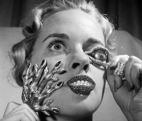 会动的珠宝:当珠宝超脱现实,你会看到怎样玄幻的世界?