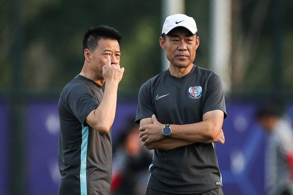 青岛海牛庆祝中乙夺冠,2017-2018赛季青岛海牛