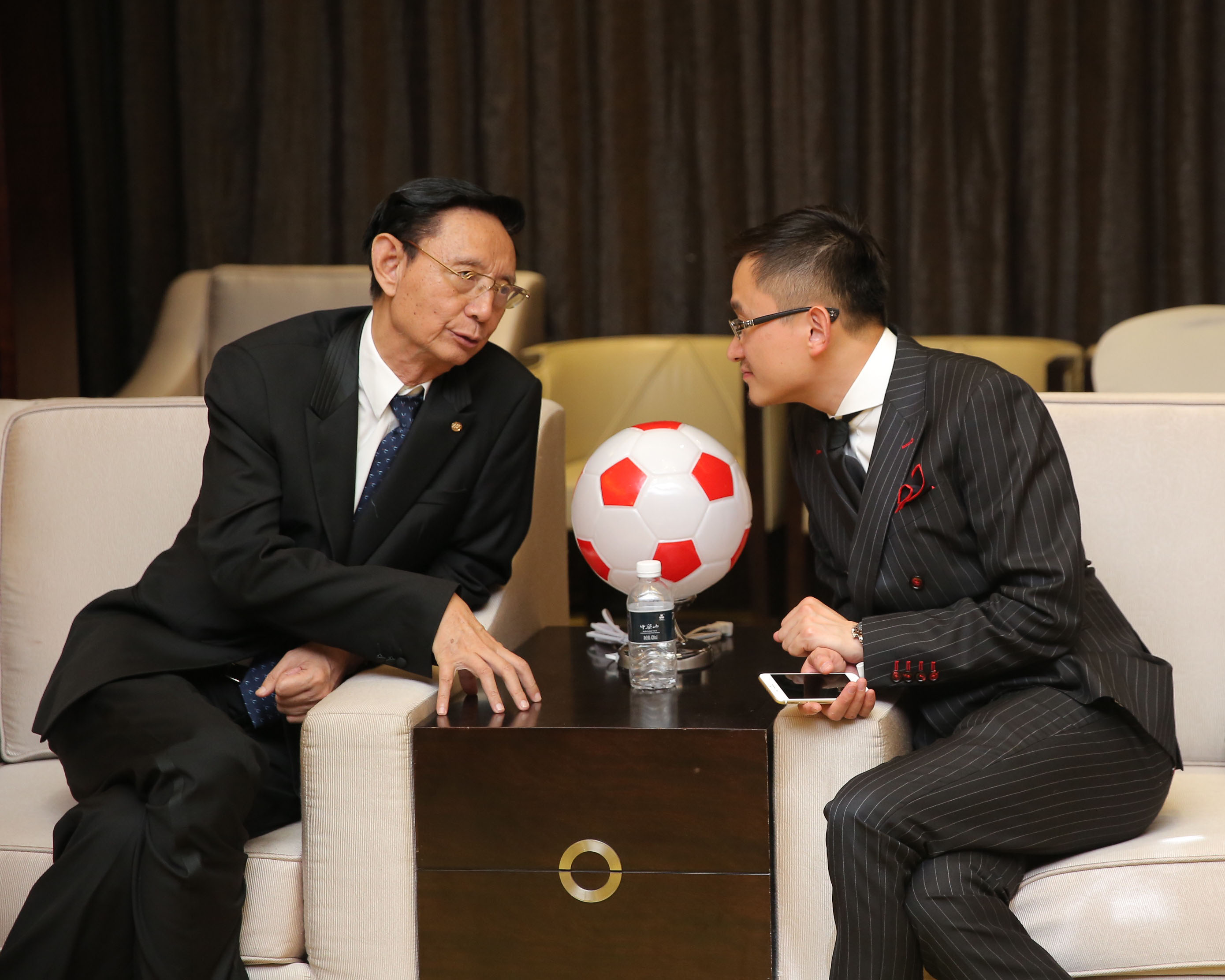 重庆首富破产,重庆首富陷破产危机