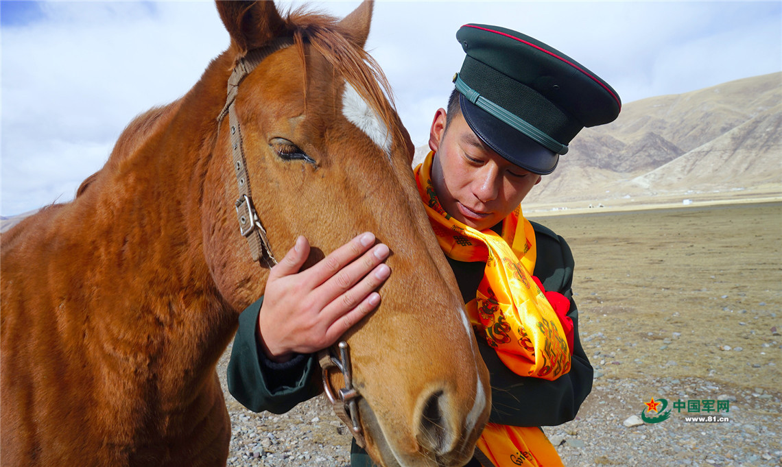 雪山见证他们的忠诚,雪山见证迷彩青春