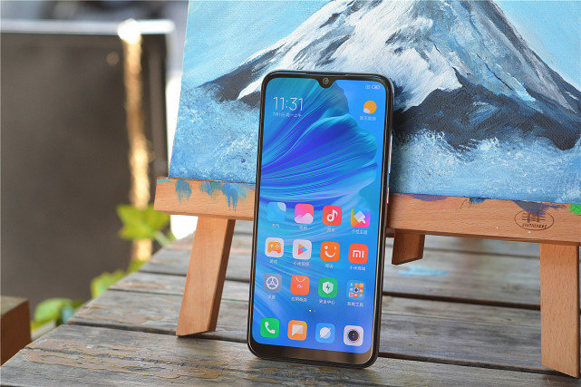 顶级小米沦为千元机！索尼IMX586+屏幕指纹，还有大电池和高颜值