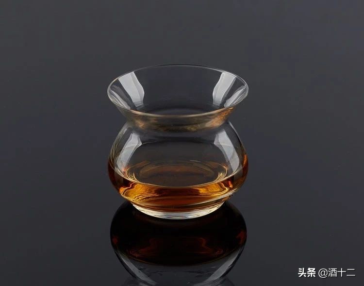 威士忌起源和发展史动画,传统威士忌玻璃杯