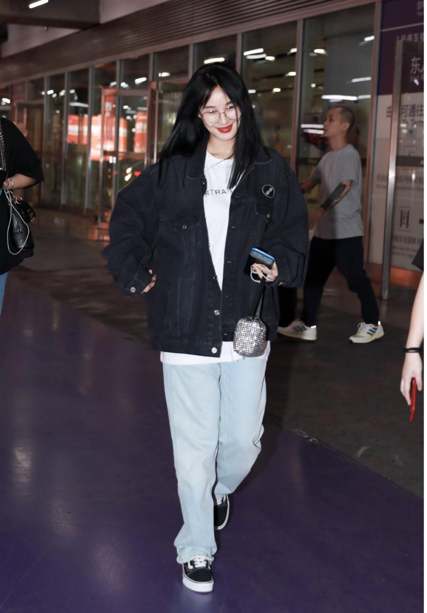 李菲儿冬日穿衣搭配,李菲儿减龄穿衣搭配