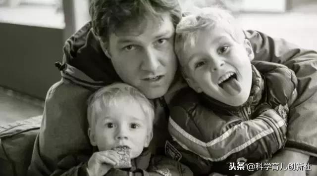 当孩子遇到危险了怎么办,当孩子遇到挫折家长应该怎么做