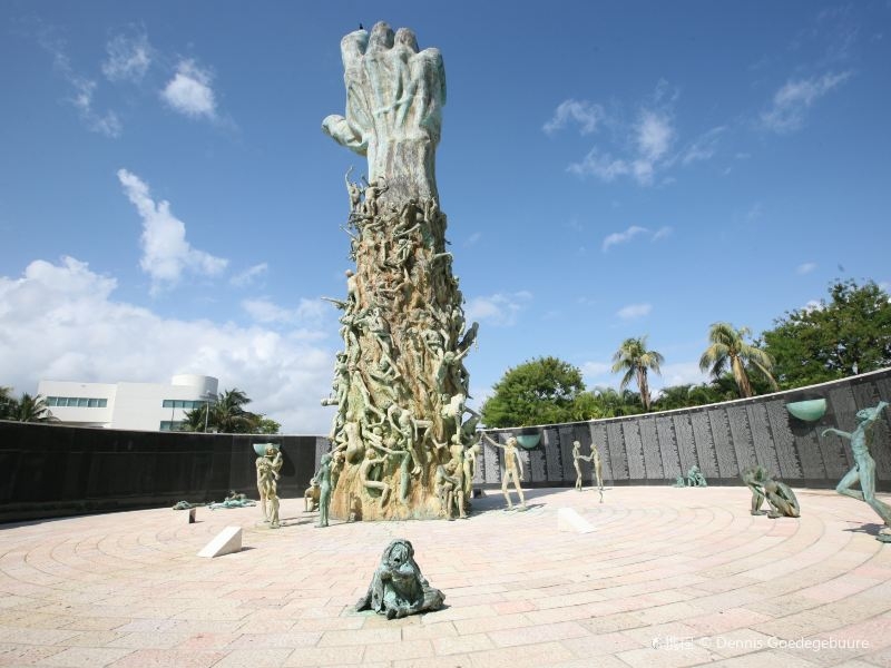 二战时德国为什么大肆杀害犹太人,德国为什么会在二战杀害犹太人