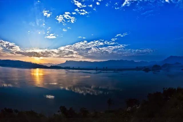 在宜昌的路上最美的风景,去感受大宜昌的美