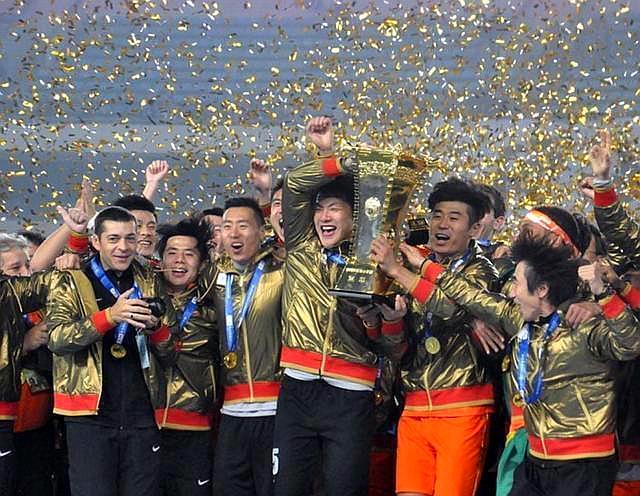 足协杯半决赛鲁能主场1:0上海,足协杯决赛鲁能国安第一回合