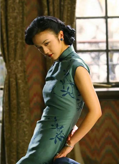 张爱玲女性悲剧的启示,论张爱玲小说女性人物的悲剧性