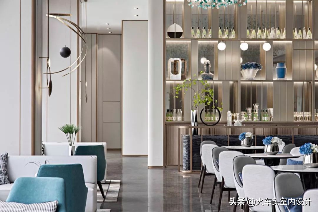 首发|以扇为媒,追寻东风西渐的灵动优雅