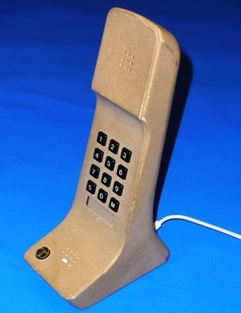 英国电话机原型,英国的电话机