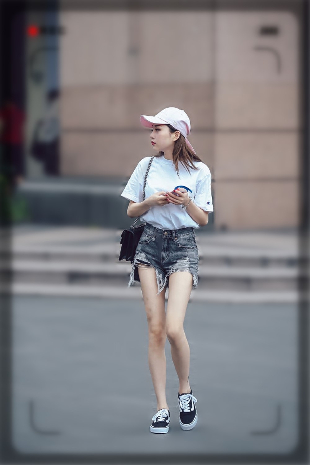 大长腿牛仔短裤,牛仔短裤夏天穿着方便更好搭配