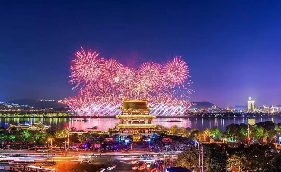 新年献词不负时代不负你,时光荏苒岁月如梭愿新年胜旧年