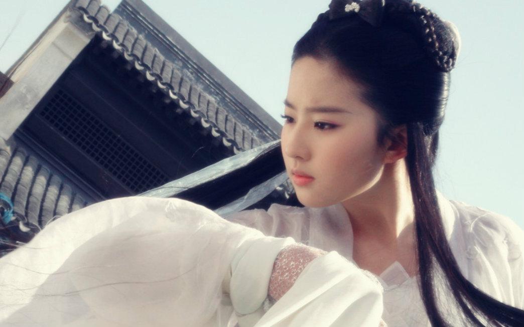 黄衫女子跟尹志平有关吗？她到底是小龙女还是郭芙的后人？