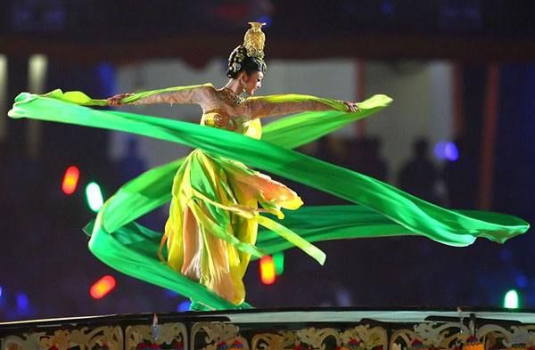 张艺谋谈奥运瘫痪女孩,张艺谋2008奥运谁残疾