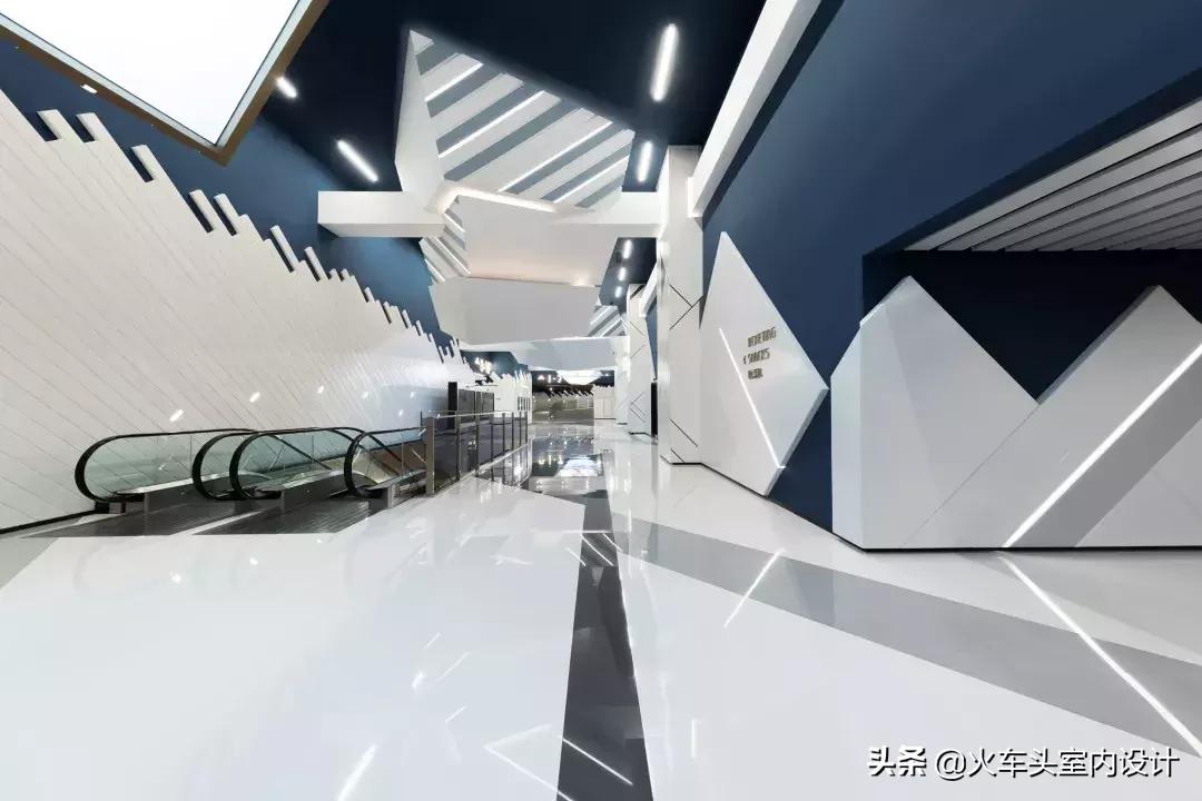 上海梅龙镇UA影院教你如何用灯光修饰极简设计