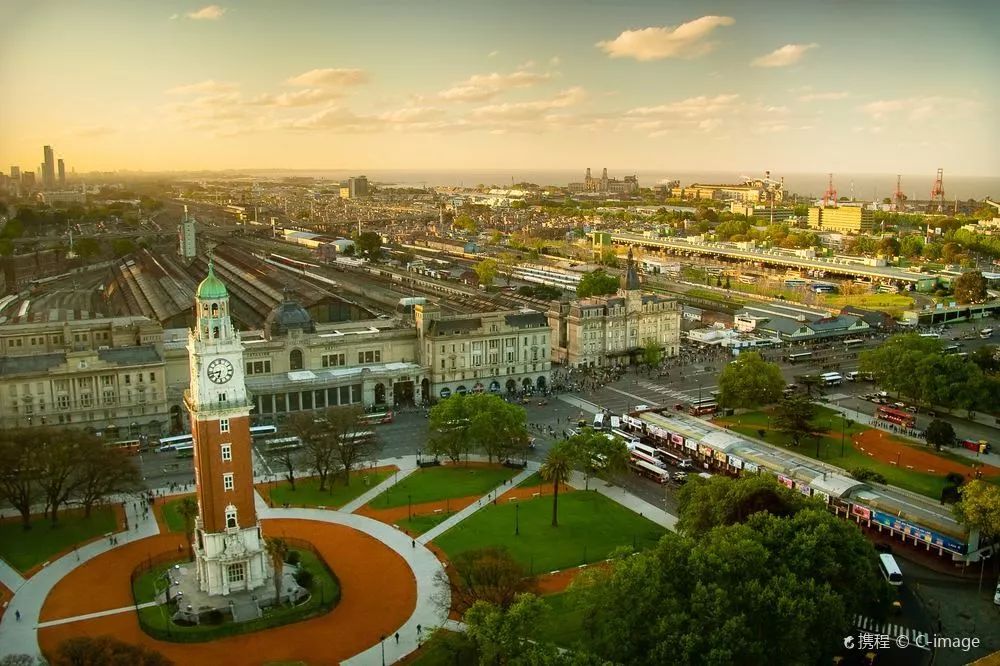 中国海关收小费怎么判,如何处理新疆旅游团20元小费