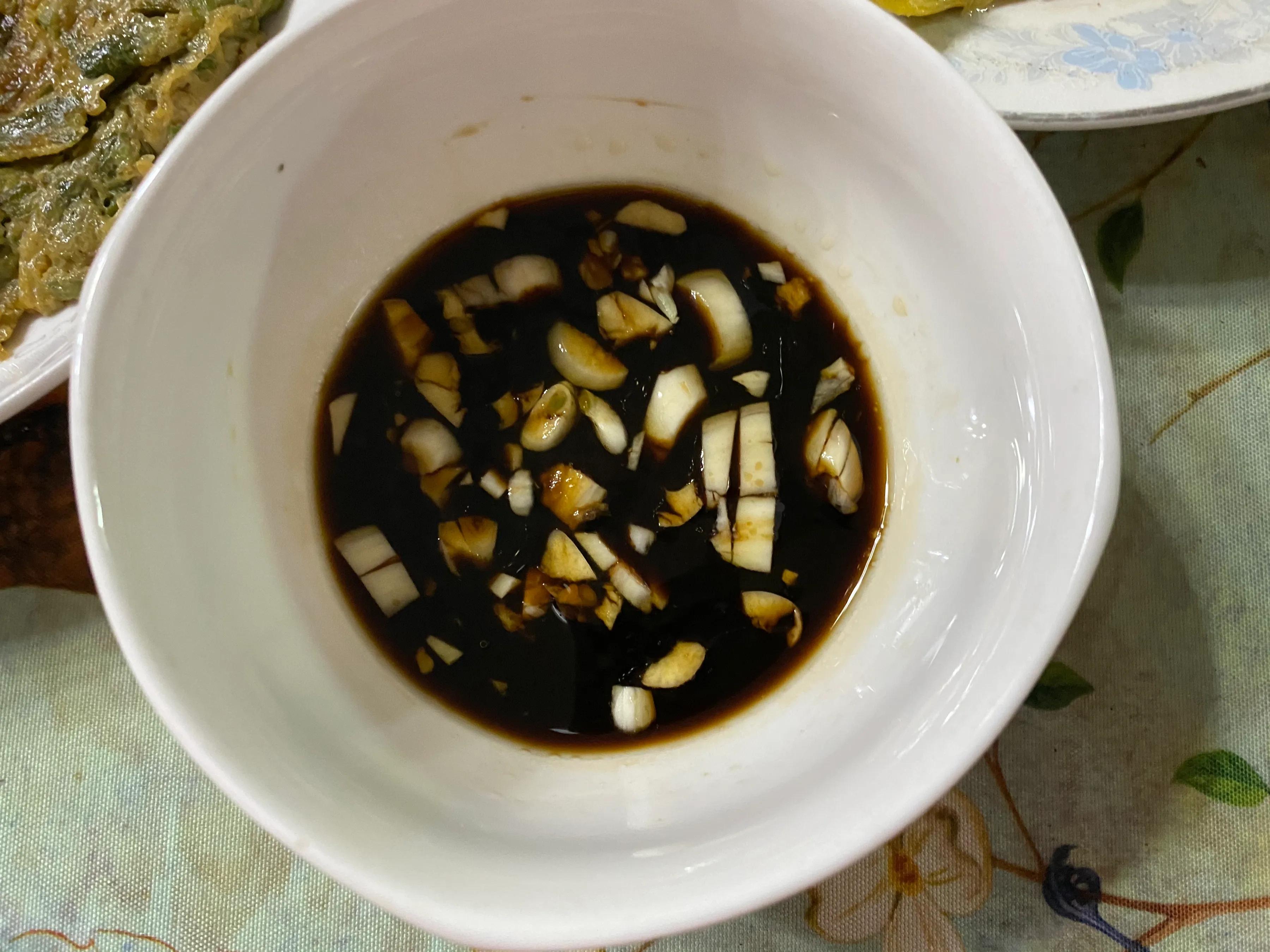 微波炉正宗清蒸鲳鱼做法,清蒸金鲳鱼家常做法摆盘