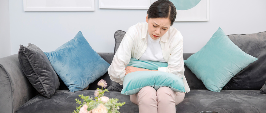 女性排卵期白带和平时有什么变化,女性经常有白带是什么原因引起的