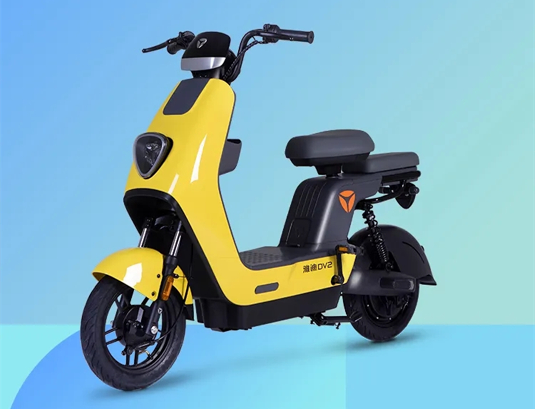 雅迪电动车e20运动版,雅迪dv2都市版