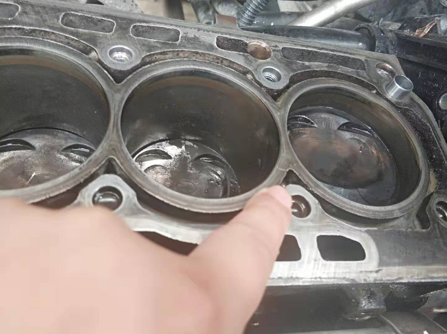 一失手买个大众赔了1万多。。。。伤透了心