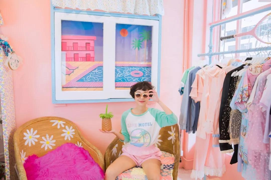 泰国便宜小众潮牌衣服,最近很火的泰国潮牌衣服