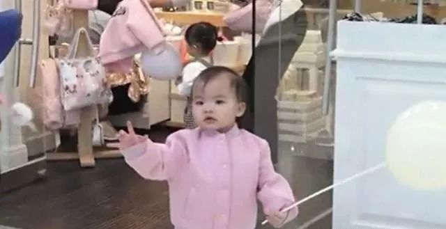 熊黛林双胞胎大女儿照,熊黛林买豪宅郭富城为岳母租豪宅