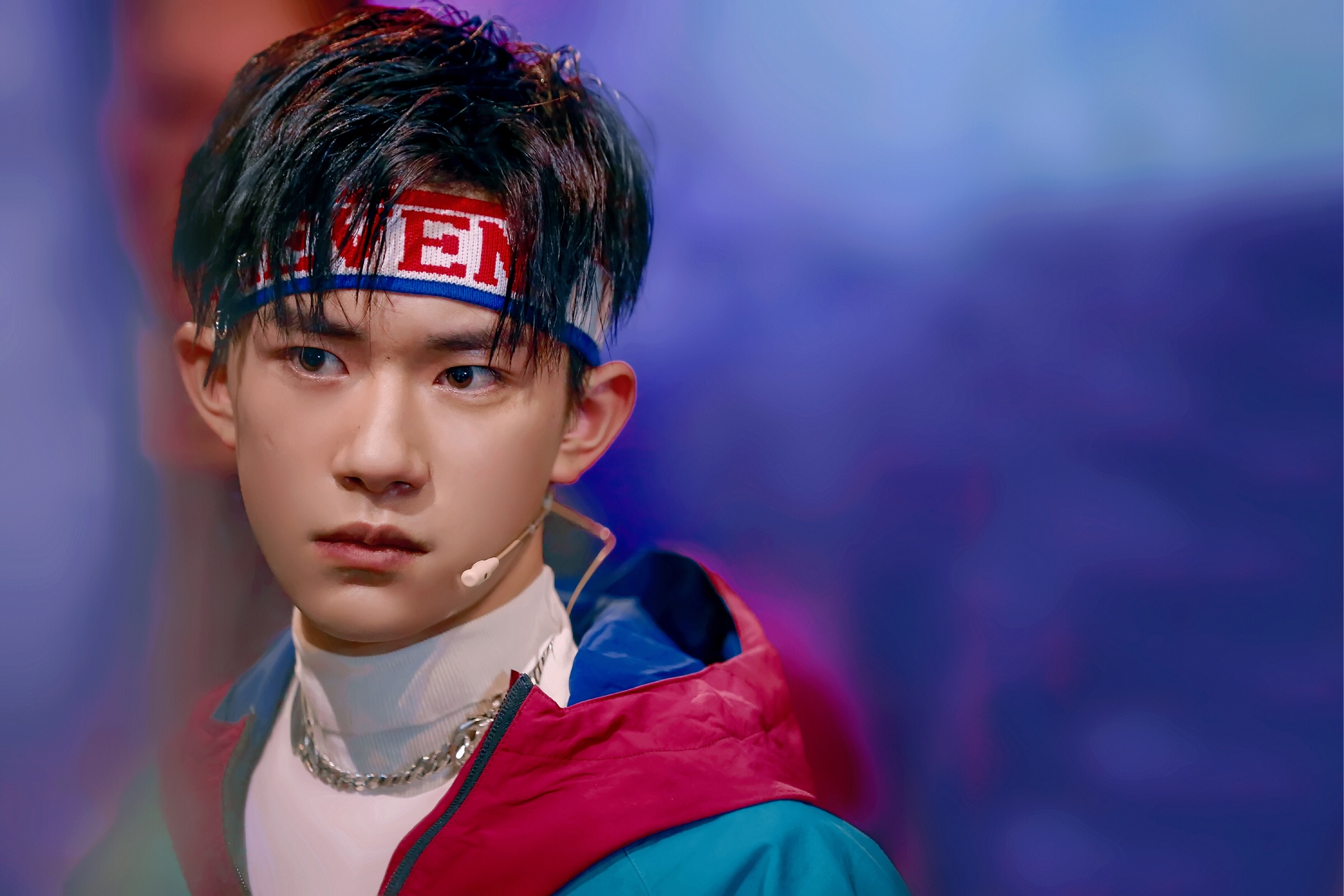 王一博真正的街舞水平,王一博降膝跪高清